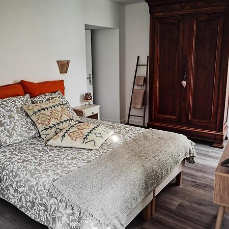Saint-Laurent-d'Arce Je Soigne Mon Assiette B&B 외부 사진