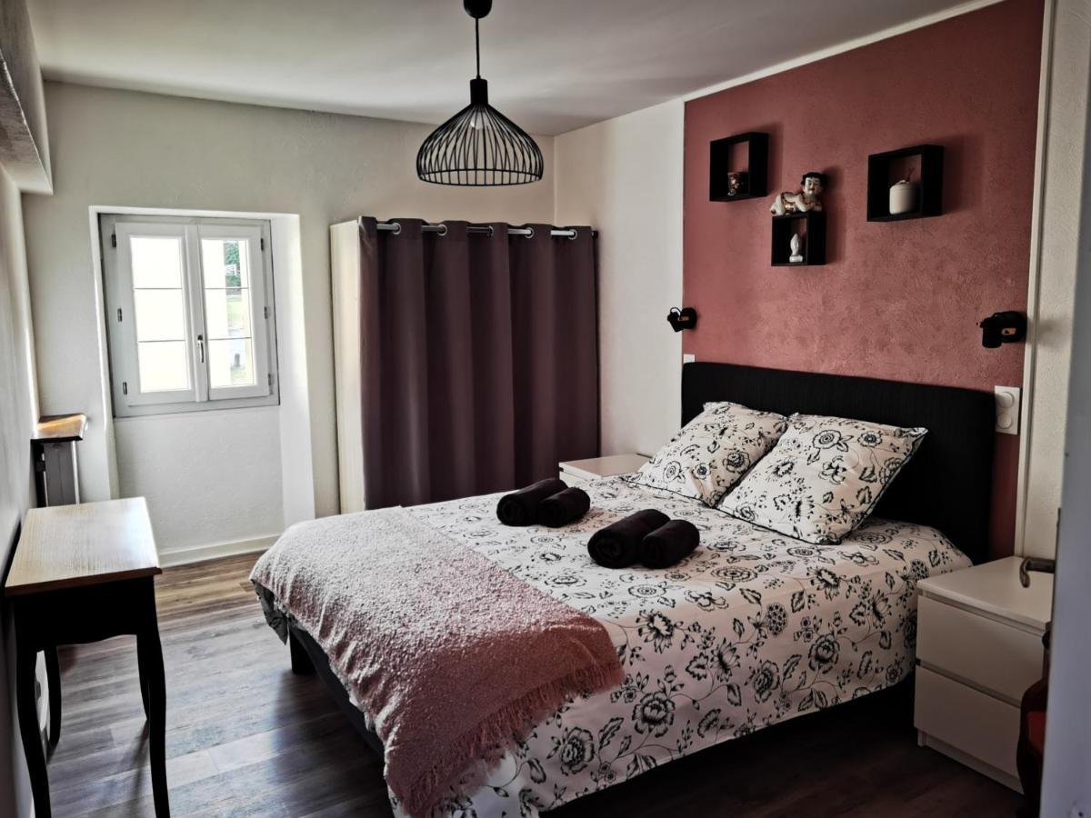 Saint-Laurent-d'Arce Je Soigne Mon Assiette B&B 외부 사진